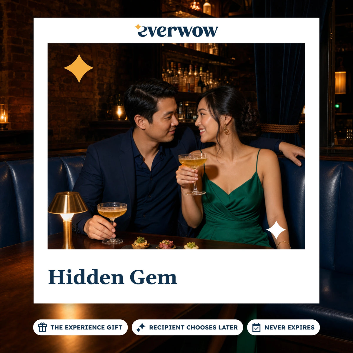 Everwow Hidden Gem experience gift photo in a frame, cocktails in a speakeasy booth